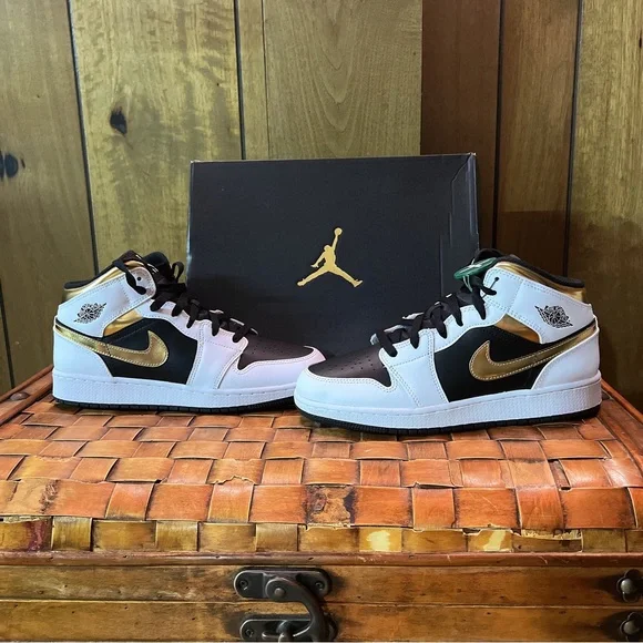 Nike Air Jordan 1 GS “White Gold” 2 sizes available. - Picture 2 of 6